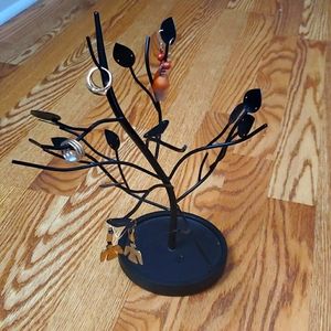 Cute abstract leaf and tree jewelry holder